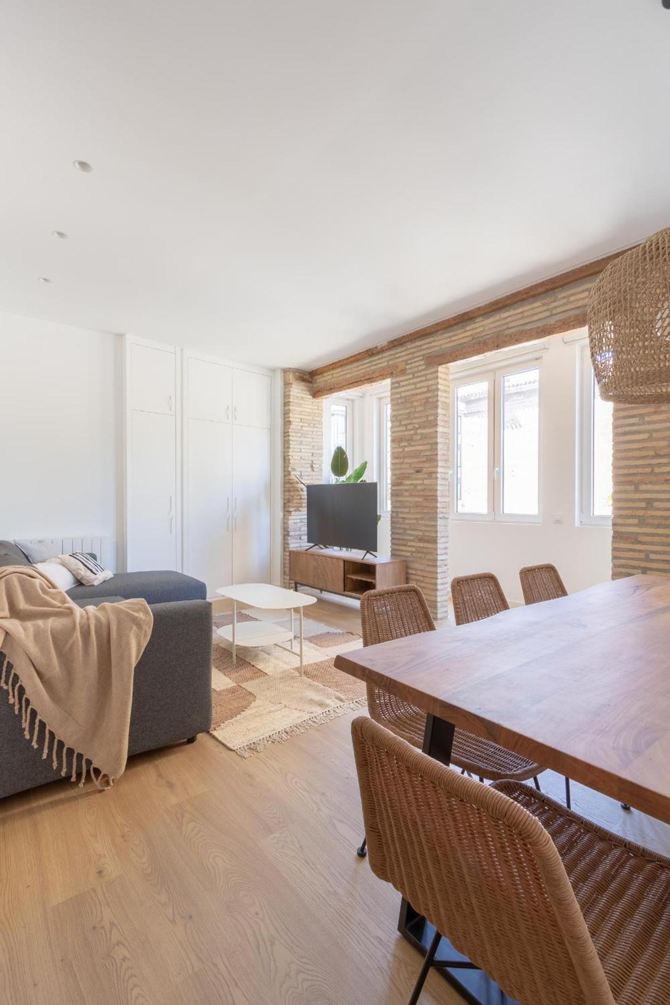 Daniela'S Lovely Apartment Aire Y Wifi By Apartamentos ログローニョ エクステリア 写真